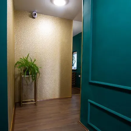 Square 6 * Белград