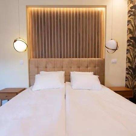 Square 6 Apartament